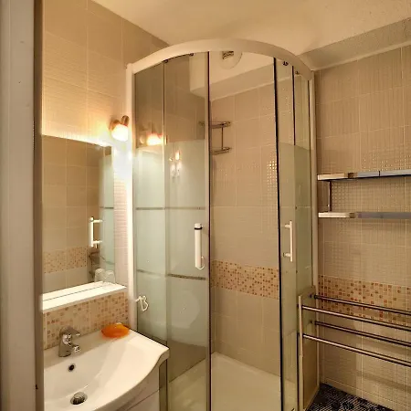 Apartment Les Menuires: 2 Pieces+coin Montagne, 5 Pers, Aux Pieds, Balcon, Ascenseur - Fr-1-178-116