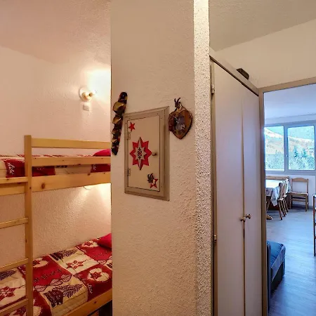 Apartment Les Menuires: 2 Pieces+coin Montagne, 5 Pers, Aux Pieds, Balcon, Ascenseur - Fr-1-178-116 *